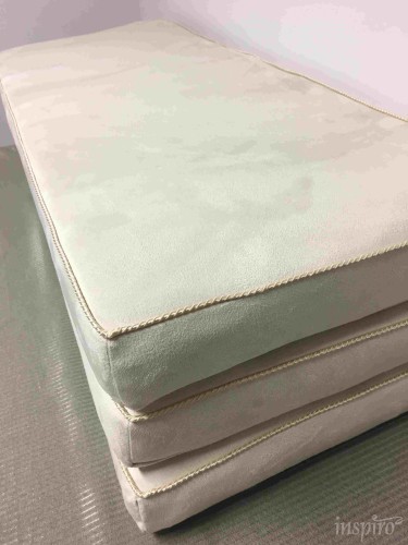 Poduszki, narzuty, obrusy