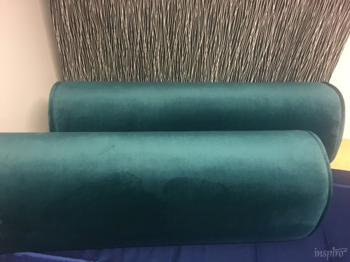 Poduszki, narzuty, obrusy