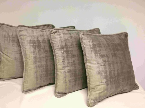 Poduszki, narzuty, obrusy