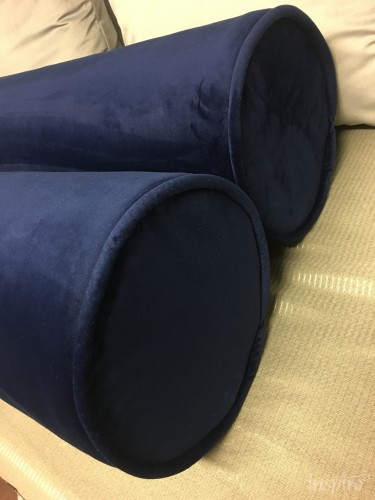 Poduszki, narzuty, obrusy