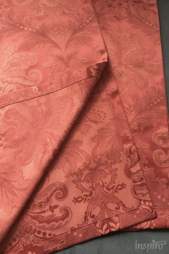 Poduszki, narzuty, obrusy