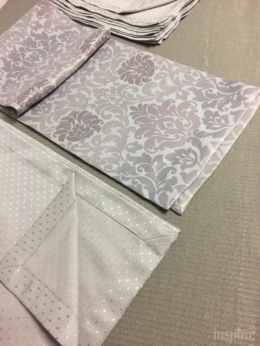 Poduszki, narzuty, obrusy